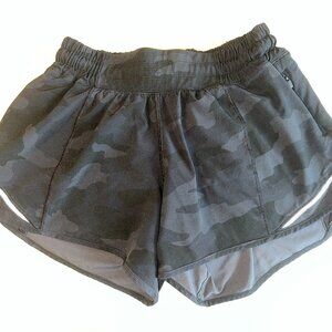 Lululemon Hotty Hot High-Rise Lined Short 2.5"